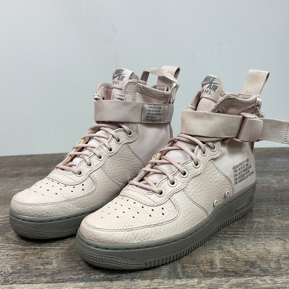 Nike Women’s SF Air Force 1 Mid ‘Siltstone Red’ AA3966-600 Size 7
